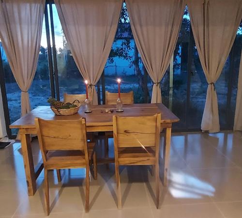 Φωτογραφία από το άλμπουμ του Villa Sunset Boulevard σε Phumĭ Chroŭy Svay