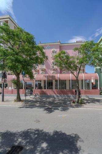 Das Gebäude in dem sich das Hotel befindet