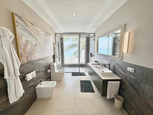 Phòng tắm tại Villa Italia Somone Maison d'Hôte de Luxe