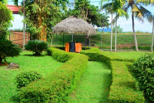 Zahrada ubytování Green Lake View Yala Resort