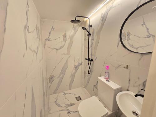 Ένα μπάνιο στο T7 Studio apartment