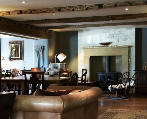 Ruang duduk di Plough Inn