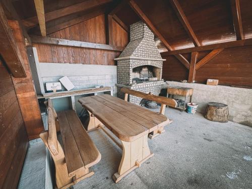 Posedenie v ubytovaní Apartman Suhi vrh