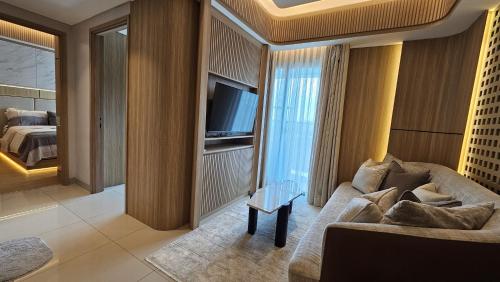 Postel nebo postele na pokoji v ubytování Apt Embarcadero 2BR with Netflix & Pool by Damaresa