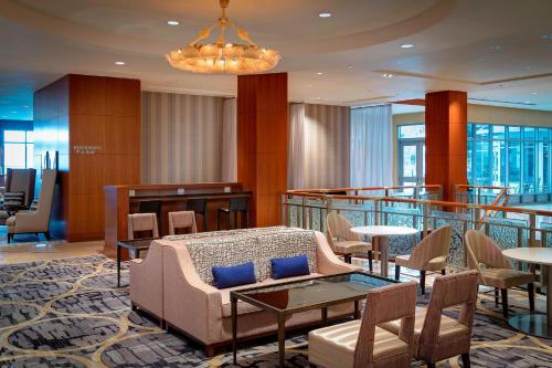 Seattle Marriott Waterfront Image