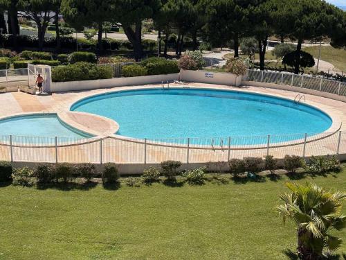 Studio climatisé 30m² avec piscine à 50m de la plage - FR-1-731-107