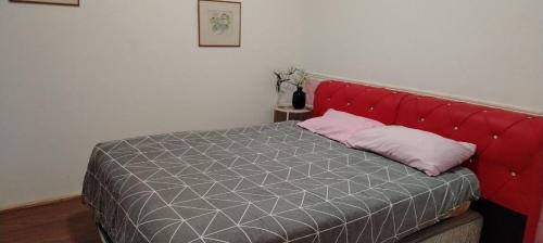 Postel nebo postele na pokoji v ubytování Driver COUPLE room Genting highland