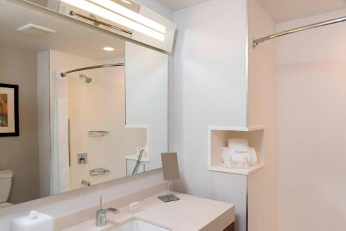 Bagno di Courtyard by Marriott Cleveland Elyria