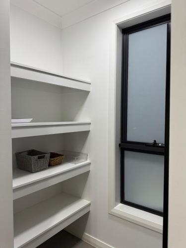 Gledswood HillsにあるModern Luxury Nestのギャラリーの写真