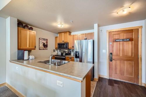 Dapur atau dapur kecil di Passage Point 319 condo