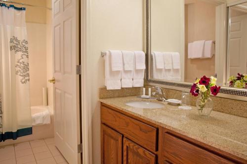 Koupelna v ubytování Residence Inn Eugene Springfield