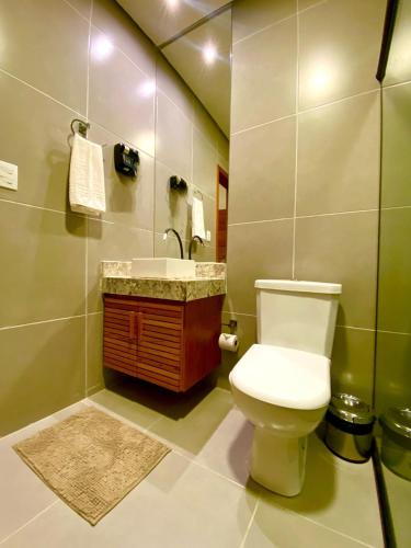 Ένα μπάνιο στο Residencial Mirante