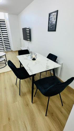 Photo de la galerie de l'établissement Appartement T2 au coeur de Valence, à Valence