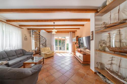 Apartment Sea Sponge