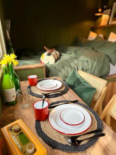 Nápoje v ubytování Secret Paddock Shepherds Hut