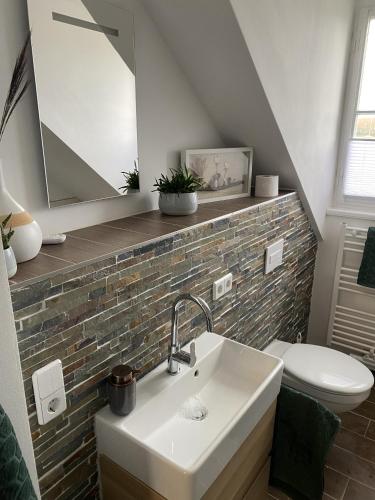Bilik mandi di Apartment Heinrich Zille