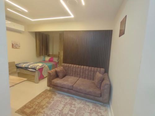 استديو فاخر للايجار يومي وشهري