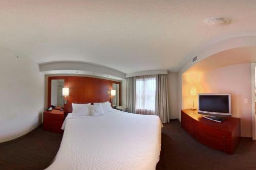 Ein Bett oder Betten in einem Zimmer der Unterkunft Residence Inn by Marriott Hazleton