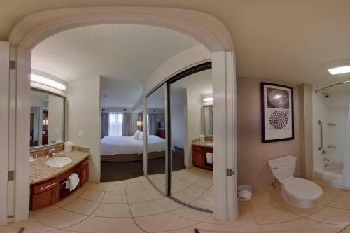 Vannituba majutusasutuses Residence Inn by Marriott Hazleton