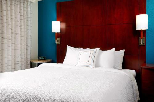 Residence Inn by Marriott San Antonio Six Flags at The RIM Image