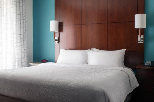Residence Inn San Diego Del Mar Image