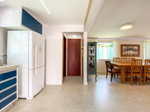 Dapur atau dapur kecil di Buzios casa Geriba