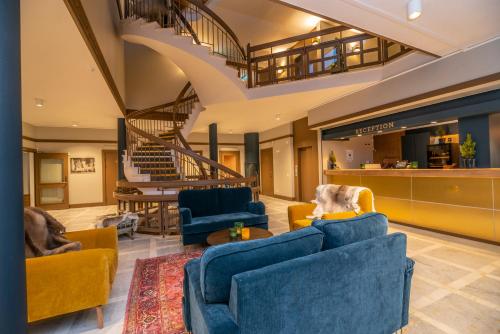 Χώρος καθιστικού στο Matarengi Lodge