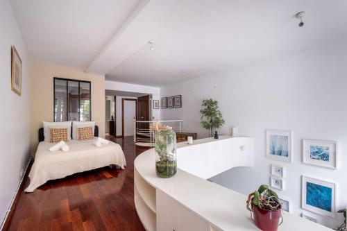 Loft d Exception au Pied des Champs-Élysées