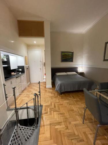 Elian Apartament in The Center of Rome #3 Colosseo