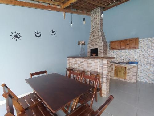 Dapur atau dapur kecil di Lazer e piscina com churrasco