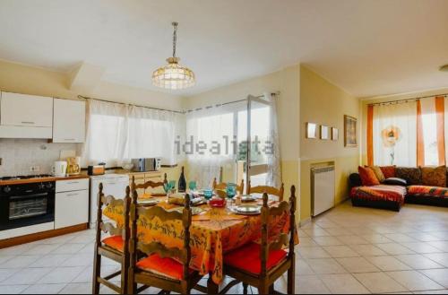 Φωτογραφία από το άλμπουμ του Villa Elena σε Poggi
