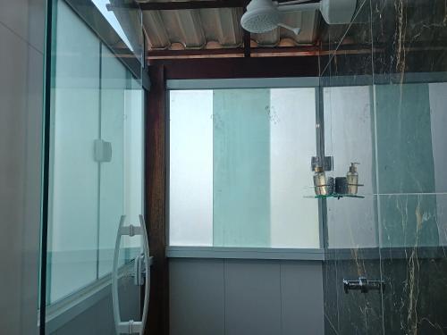 Ένα μπάνιο στο Triplex 3 quartos a 100 metros de Costa Azul