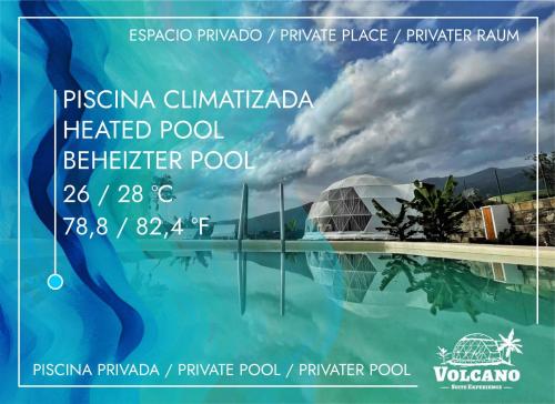 Bazén v ubytování Domo Volcano Suite Experience PISCINA CLIMATIZADA nebo v jeho okolí