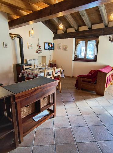 Imagen de la galería de Petit Royal - Maisons de Charme - Appartamento per 6 persone - con Balcone e Soppalco, en Champoluc