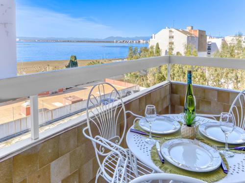 Apartment in Roses with Terrace Views