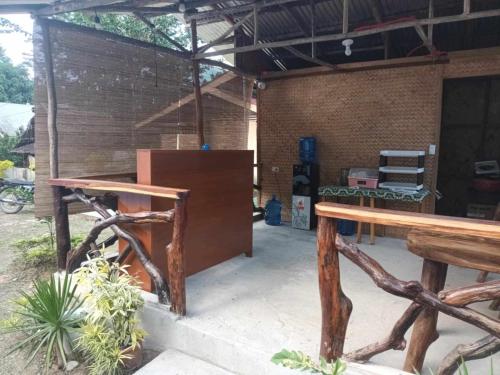 Ein Balkon oder eine Terrasse in der Unterkunft Mariah Guest House