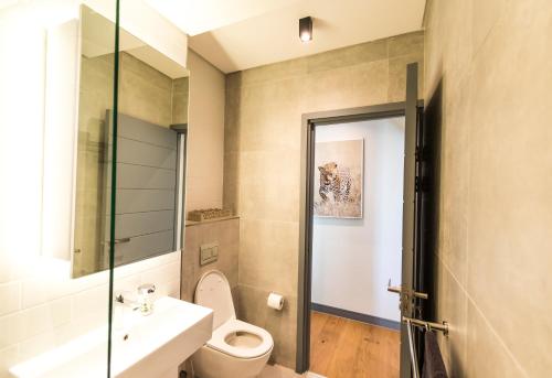 Et badeværelse på Casa del Mar