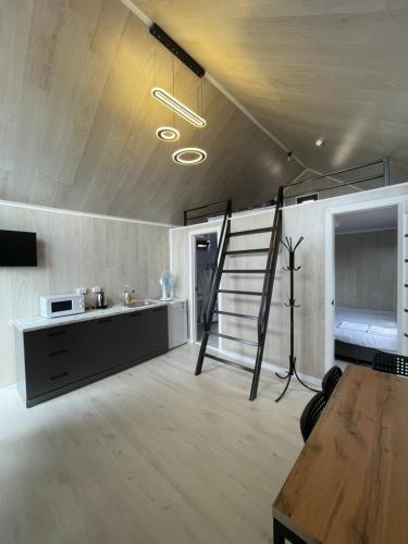 Μια τηλεόραση ή/και κέντρο ψυχαγωγίας στο Орлиное гнездо