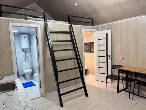 Ένα μπάνιο στο Орлиное гнездо