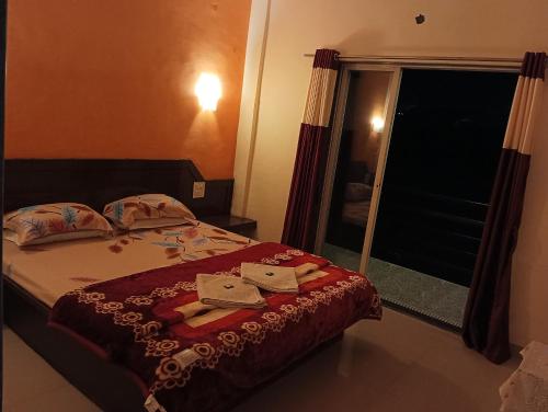 Postel nebo postele na pokoji v ubytování 3BR Sunset Villa