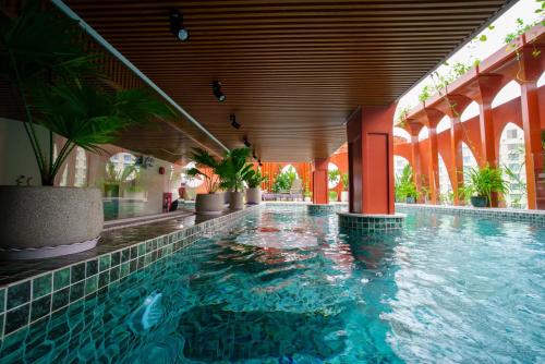 Bazén v ubytování Me Saigon Boutique Hotel nebo v jeho okolí