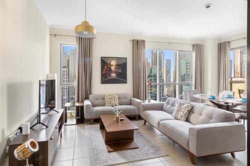 FIRST CLASS 2BR Burj Khalifa & Fountain View