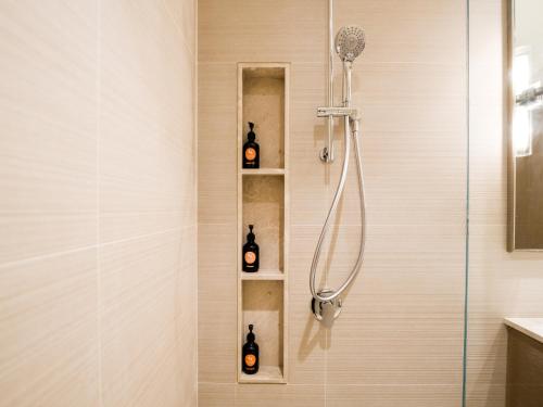 Koupelna v ubytování EasyGo-Core Luxury 2BDR in Grande Signature Res panoramic view