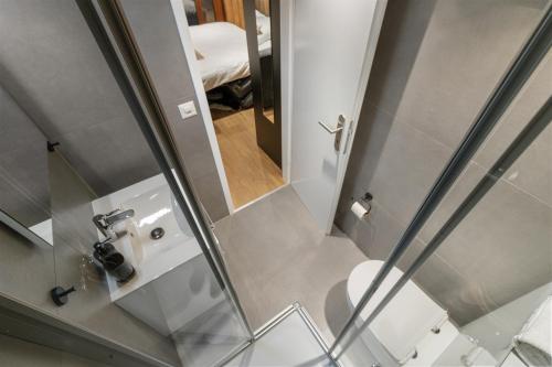 Koupelna v ubytování Studio rénové au centre de Saas-Fee