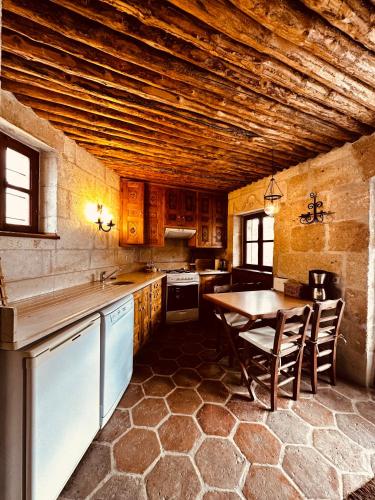 Η κουζίνα ή μικρή κουζίνα στο Les Maisons De Cappadoce