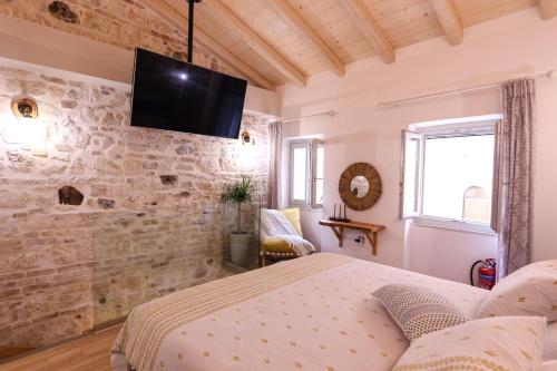 Μια τηλεόραση ή/και κέντρο ψυχαγωγίας στο Viaggio Historical Suite, Corfu Old Town