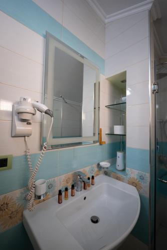 Ένα μπάνιο στο Olimpic Hotel