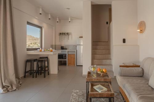 Gallery image of Amal Kythnos Suites in Kithnos