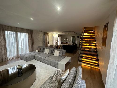 VILLA DESIGN AVIGNON pool near FESTIVAL