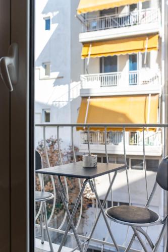 Stylish Koukaki Retreat by the Acropolis